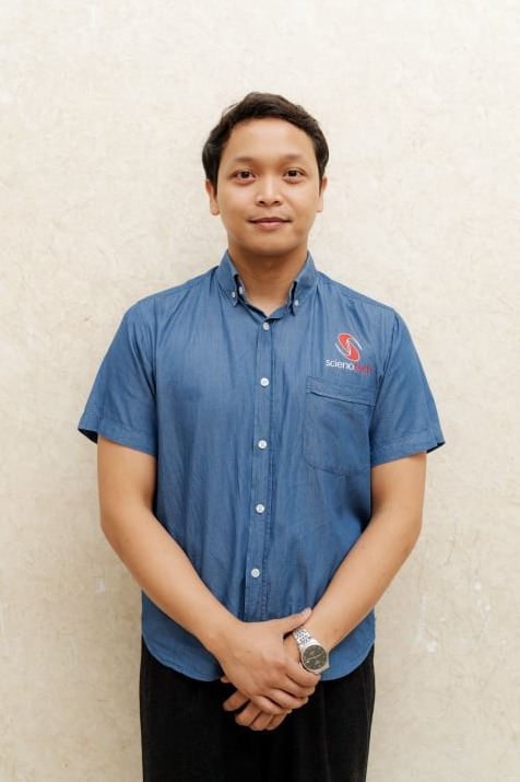 Business Analyst : Muhammad Azim Zaharudin